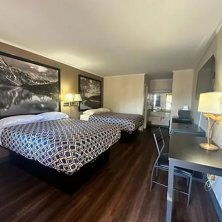 Loyalty Inn Rockingham-3