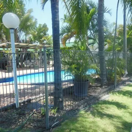 Country Road Motel-2