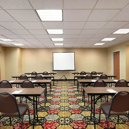 Hampton Inn & Suites Lawton-2
