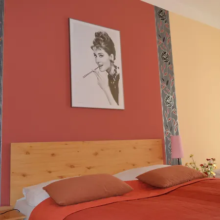 Ea Aparthotel Melantrich-3