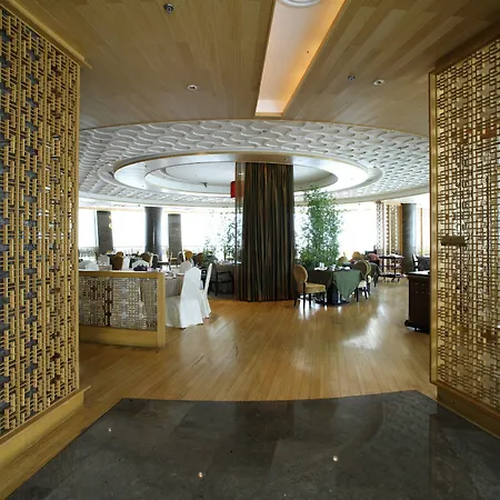Grand Millennium Shanghai Hongqiao-3