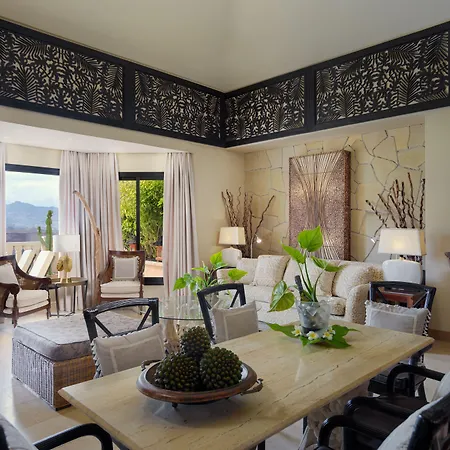 Royal Garden Villas, Luxury Hotel-2