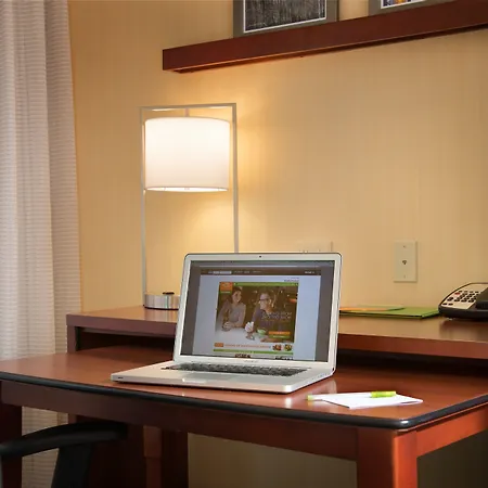 Courtyard By Marriott Hanover Lebanon-3