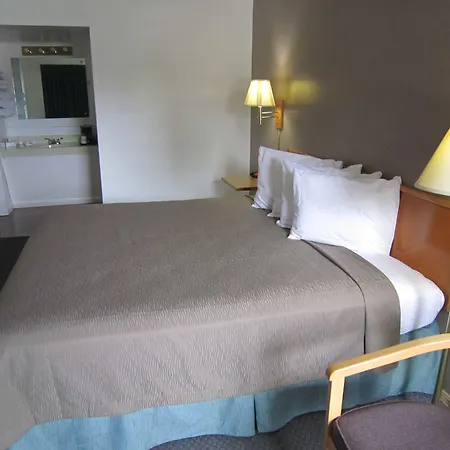 Cassville Budget Inn-2