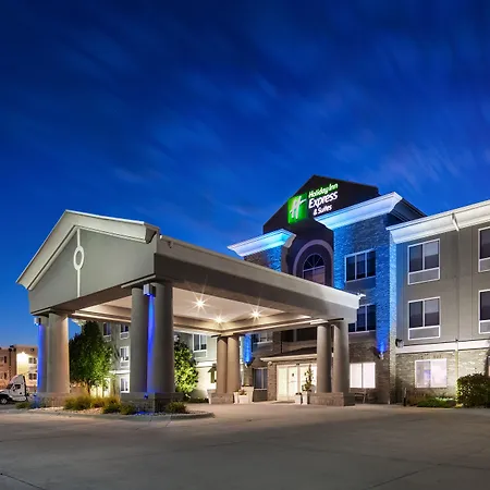 Holiday Inn Express & Suites Bellevue -Omaha Area- By Ihg-3