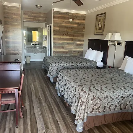 Rodeo Lodge-3