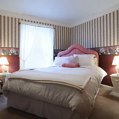 Woodstock Inn Bed & Breakfast-2