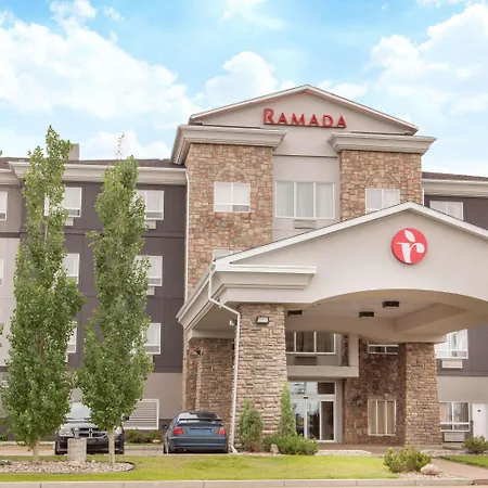 Ramada By Wyndham Camrose-2