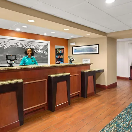 Hampton Inn & Suites Burlington-3