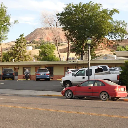Rainbow Motel-3