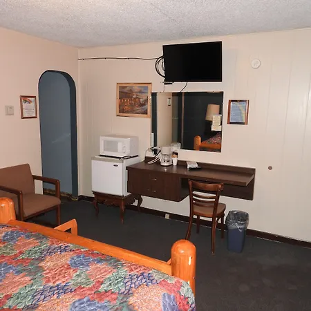 Rainbow Motel-2