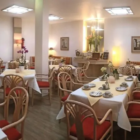 City Hotel Duesseldorf-3