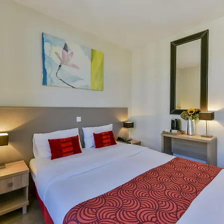 Hotel Bordeaux Clemenceau By Happyculture-3