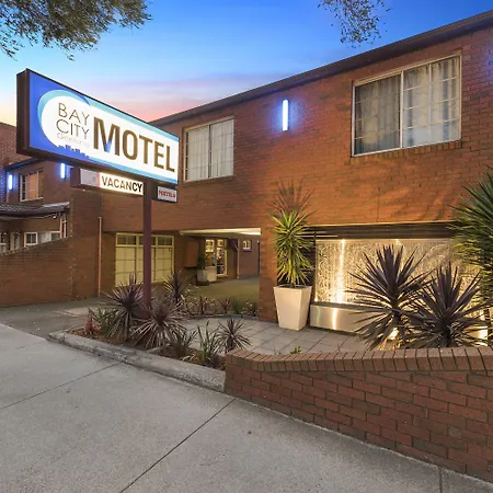 Bay City Motel-3