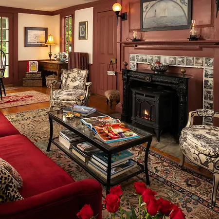 Waldo Emerson Inn-3