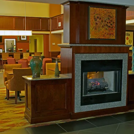 Hampton Inn & Suites Norfolk-Airport-3