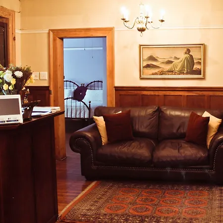 Mountain Manor Guest House & Executive Suites-2