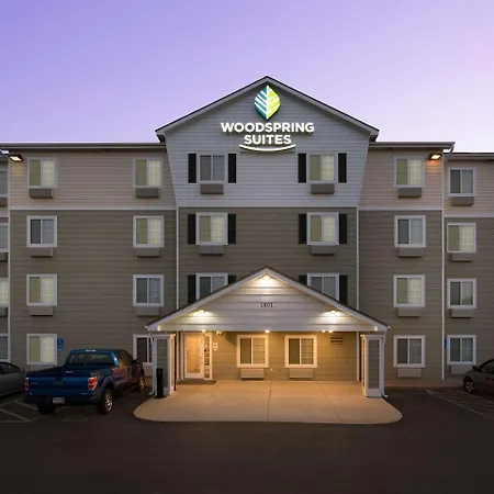 Woodspring Suites Topeka-2