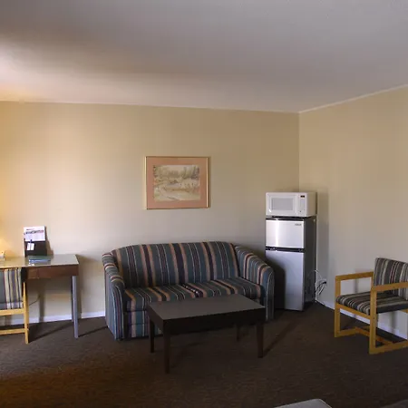 America'S Best Inn And Suites Emporia-2