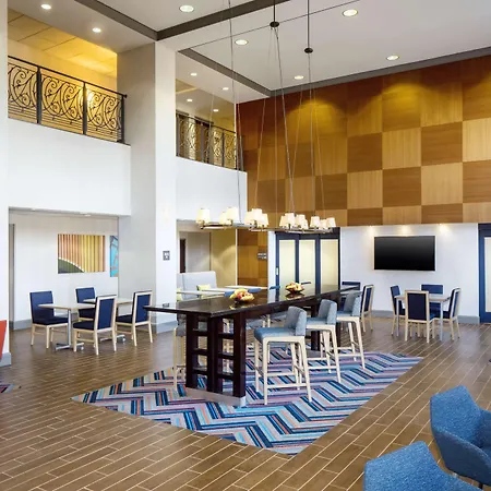 Hampton Inn By Hilton Garden City Long Island-3