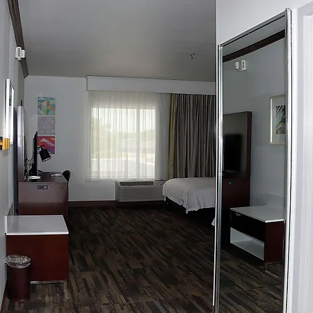 Hampton Inn And Suites Stephenville-2
