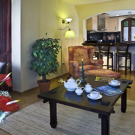 Regency Country Club, Apartments Suites-3
