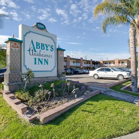 Abby'S Anaheimer Inn - Across Disneyland Park-3