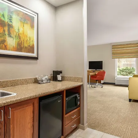 Hampton Inn Athens-2