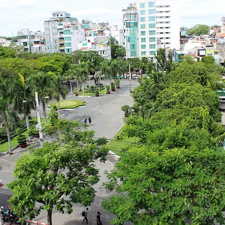 Liberty Hotel Saigon Greenview-2