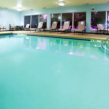 Holiday Inn Express Arrowood By Ihg-3