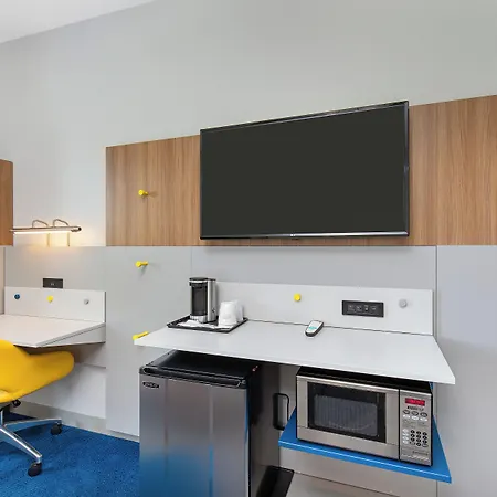 Microtel Inn & Suites Columbus North-3