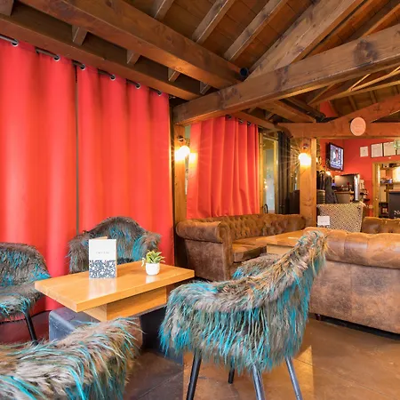 La maison rouge 3*-3