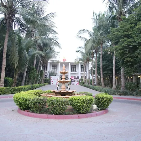 Ramada Plaza By Wyndham Karachi Airport Hotel-2