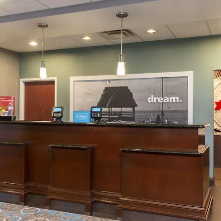 Hampton Inn & Suites Fort Myers-Colonial Boulevard-3