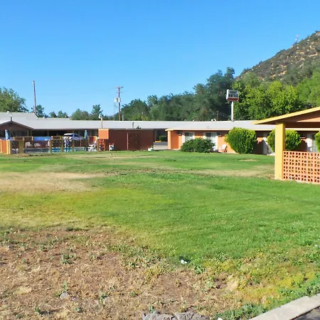 Relax Inn Yreka-2