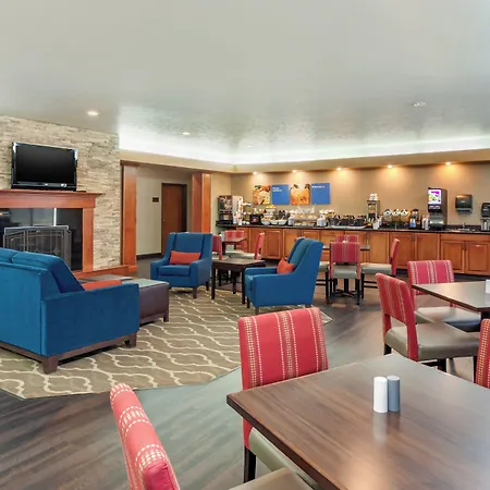 Comfort Inn & Suites Mitchell I-90-2