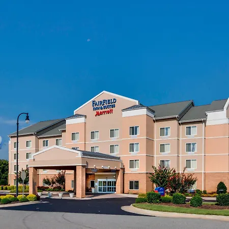 Fairfield Inn And Suites South Hill I-85-3