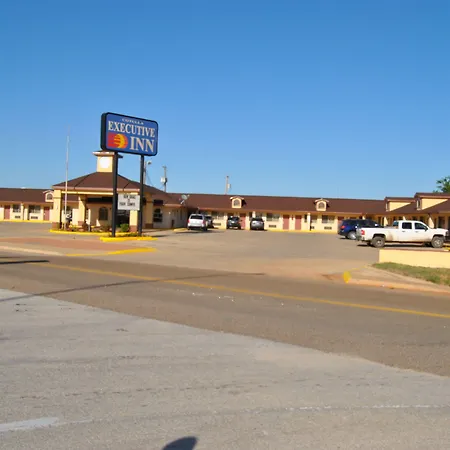 Cotulla Executive Inn-2