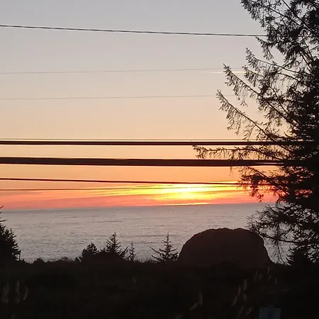 Blue Coast Inn & Suites-3