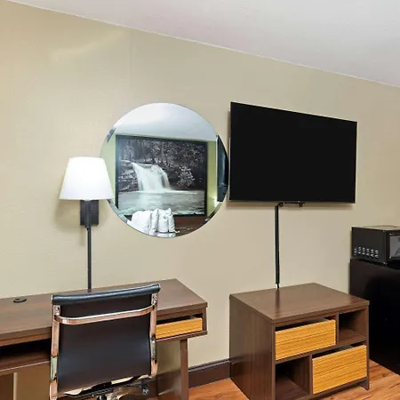 Super 8 By Wyndham Kingsport-3