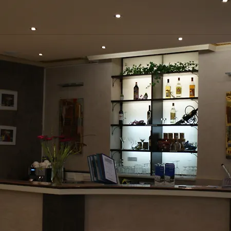 Atomis Hotel Duesseldorf City-3