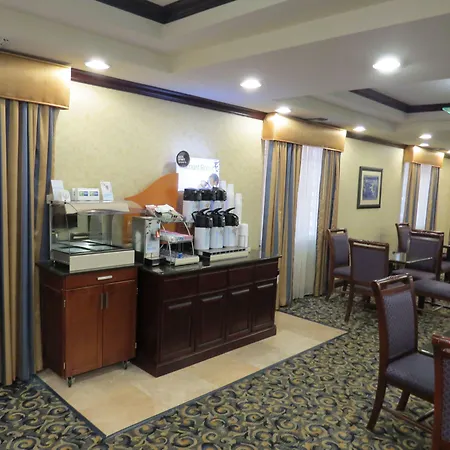 Holiday Inn Express Hotel & Suites Pampa By Ihg-3