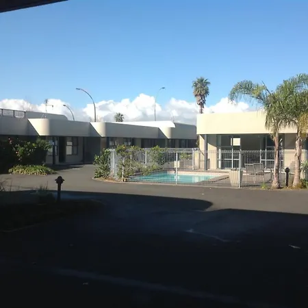 Durham Court Motor Inn-3