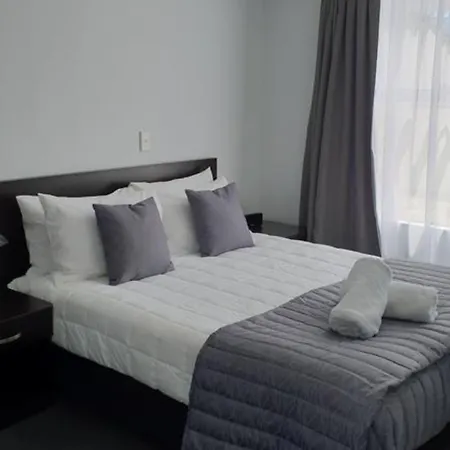Durham Court Motor Inn-2