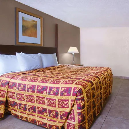 Knights Inn Orlando-3