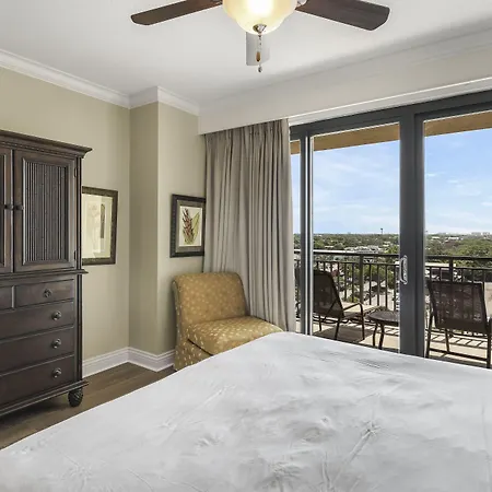 Emerald Grande Condominiums At Harborwalk Village-2