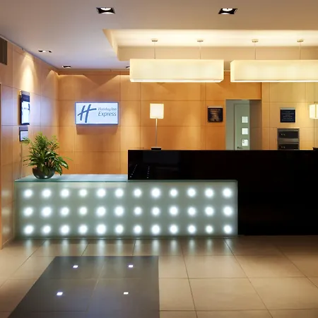 Holiday Inn Express Birmingham Redditch By Ihg-3