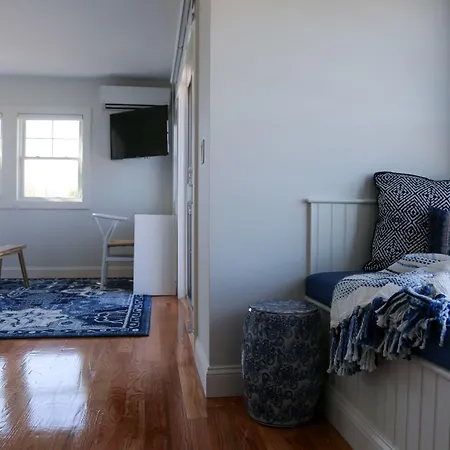 The Sea Breeze Inn-3