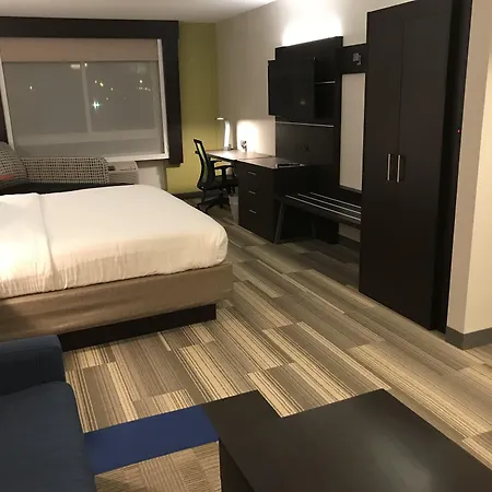 Holiday Inn Express Hotel & Suites Canton By Ihg-3