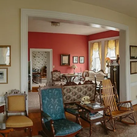 Cave Hill Farm Bed & Breakfast-3